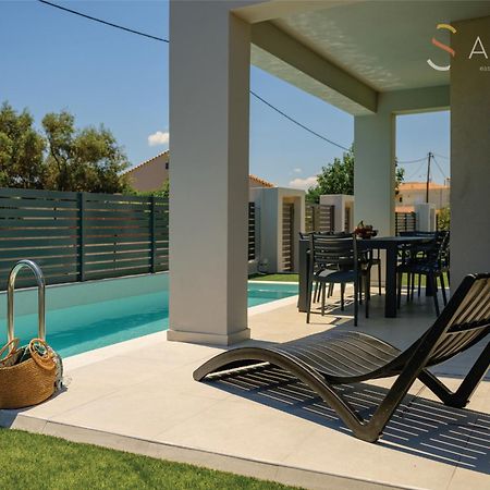 Komos Villas Airport By Airstay Loútsa Exterior foto