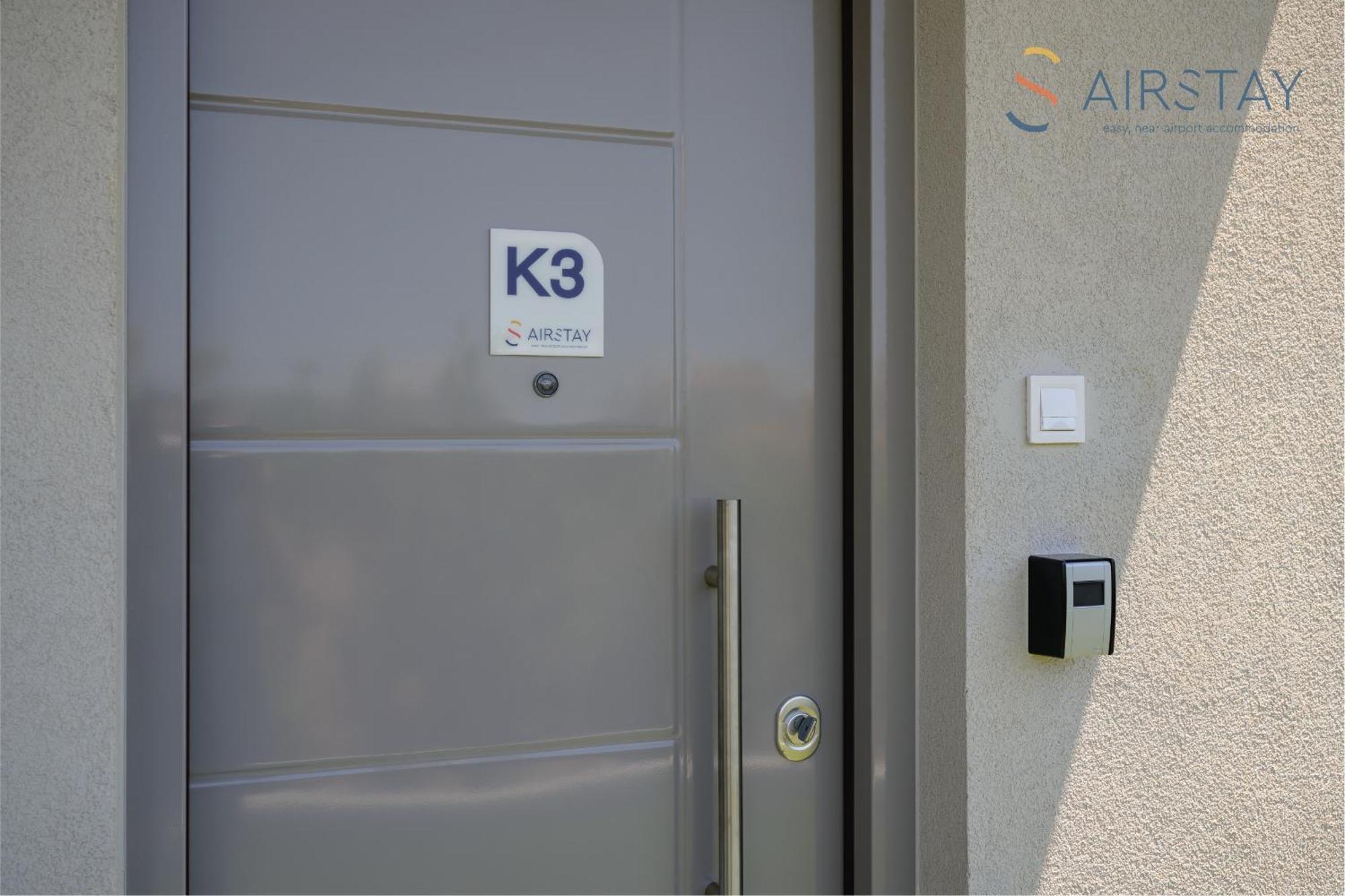 Komos Villas Airport By Airstay Loútsa Exterior foto